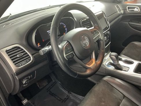 Used 2021 Jeep Grand Cherokee Laredo X image 37