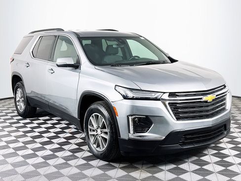 Used 2023 Chevrolet Traverse LT image 38