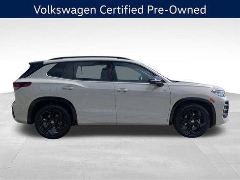 Certified 2026 Volkswagen Tiguan SE R-Line FWD image 2