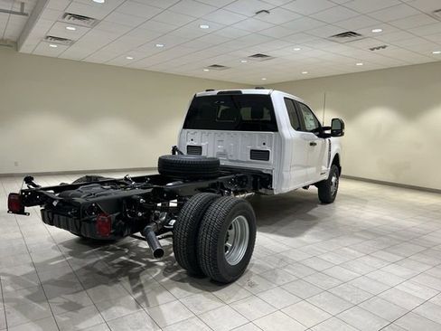 New 2026 Ford F350 XL w/ XL Chrome Package AWD/4WD image 5