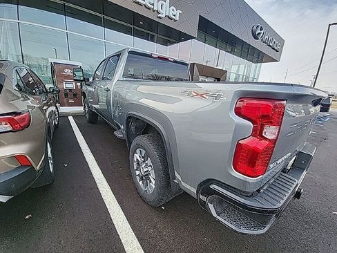 Used 2024 Chevrolet Silverado 2500 Custom w/ Custom Value Package image 8