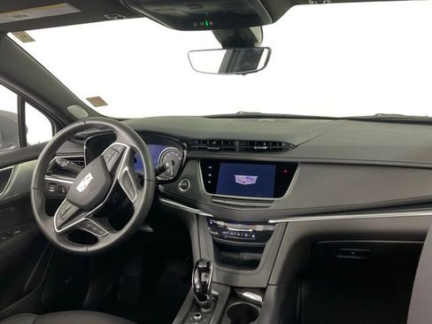 Used 2025 Cadillac XT5 Premium Luxury w/ Technology Package image 28