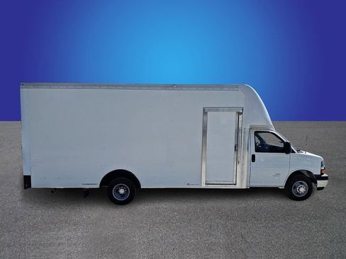 New 2026 Chevrolet Express 4500 w/ Power Convenience Package RWD image 3