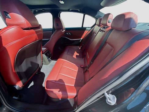 Used 2025 BMW M340i xDrive image 22