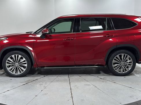Certified 2020 Toyota Highlander Platinum image 8
