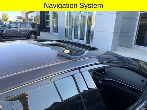 Used 2020 Nissan Altima 2.0 Platinum FWD image 7