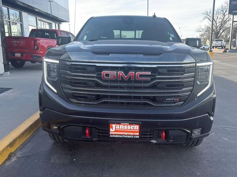 Used 2023 GMC Sierra 1500 AT4 w/ Technology Package image 30