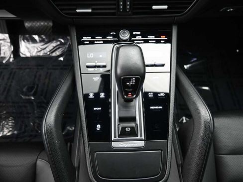 Certified 2021 Porsche Cayenne AWD/4WD image 14
