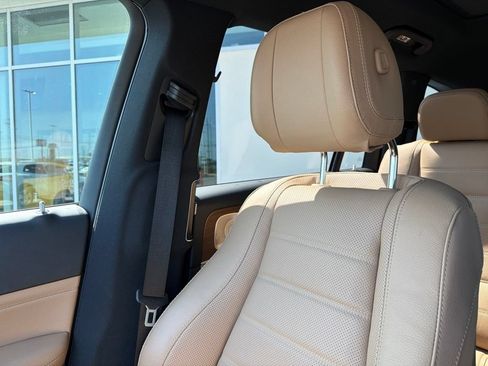 Used 2024 Mercedes-Benz GLS 450 4MATIC image 23