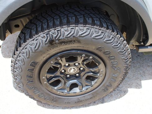 Used 2021 Ford Bronco First Edition AWD/4WD image 14