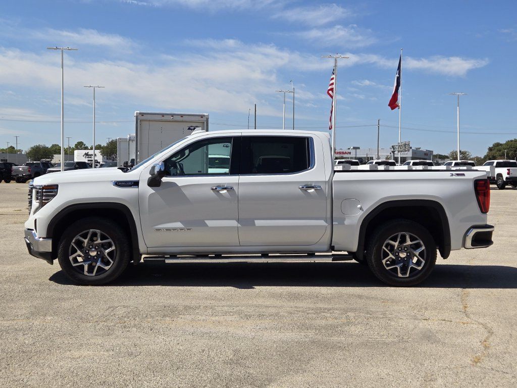 Used 2025 GMC Sierra 1500 SLT w/ SLT Premium Plus Package AWD/4WD image 4