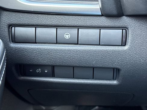 Certified 2023 Nissan Rogue SV image 31