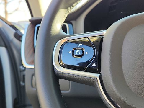 Certified 2023 Volvo XC60 B6 Ultimate image 20