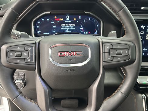 Used 2023 GMC Sierra 1500 AT4 w/ Technology Package AWD/4WD image 18