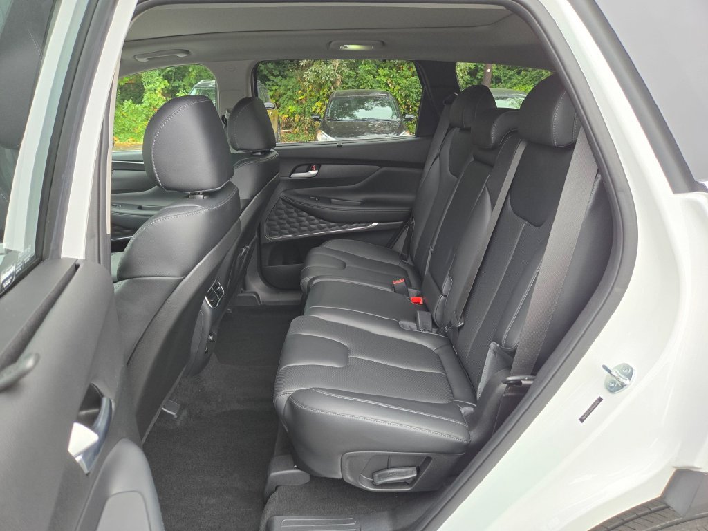 Used 2023 Hyundai Santa Fe SEL w/ Premium Package AWD/4WD image 17