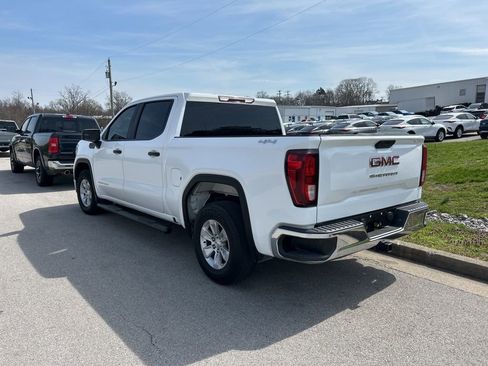 Used 2021 GMC Sierra 1500 4x4 Crew Cab w/ Sierra Value Package image 4