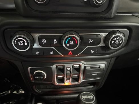 Used 2019 Jeep Wrangler Unlimited Sport S AWD/4WD image 19