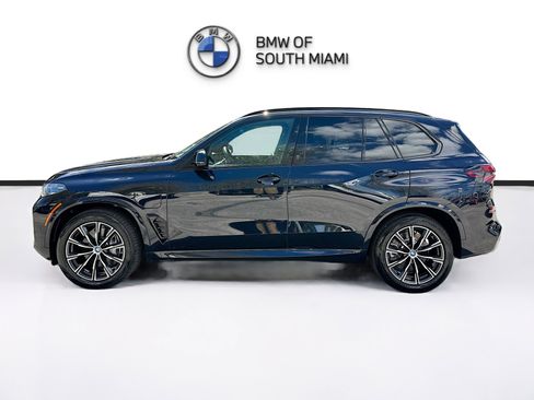 Certified 2025 BMW X5 xDrive50e w/ M Sport Package image 4