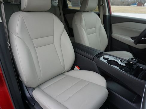 Used 2023 Nissan Rogue SV w/ SV Premium B Package image 23