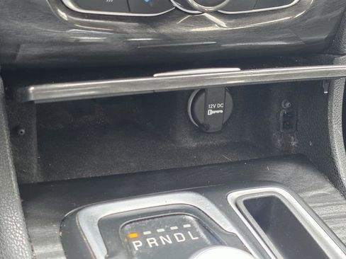 Used 2019 Chrysler 300 Touring w/ Sport Appearance Package RWD image 18
