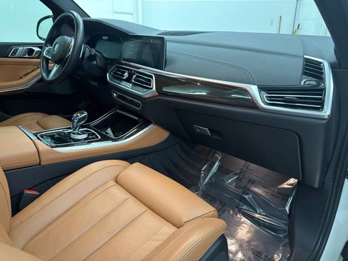 Used 2021 BMW X5 M50i w/ Executive Package AWD/4WD image 30