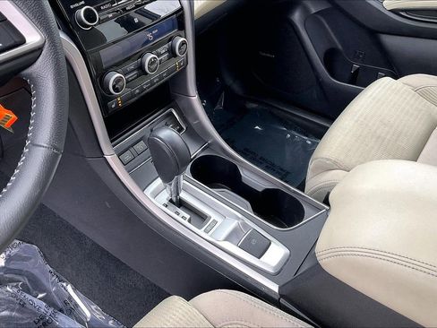 Used 2019 Subaru Ascent Premium AWD/4WD image 16