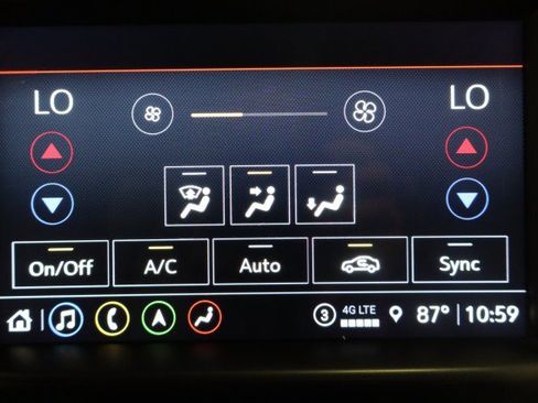 Used 2022 GMC Sierra 3500 Denali w/ Denali Black Diamond Edition AWD/4WD image 70