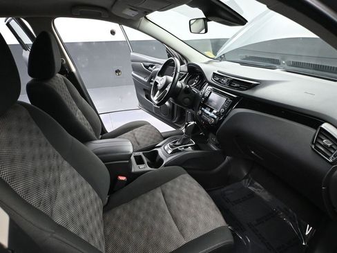 Used 2021 Nissan Rogue Sport SV image 46