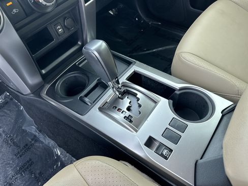 Used 2014 Toyota 4Runner SR5 RWD image 26