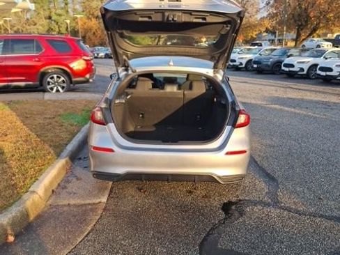 Used 2022 Honda Civic Sport image 8