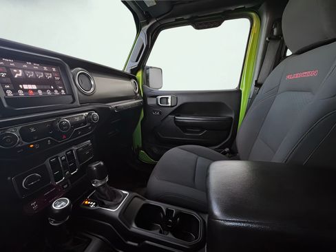 Used 2018 Jeep Wrangler Unlimited Rubicon AWD/4WD image 53
