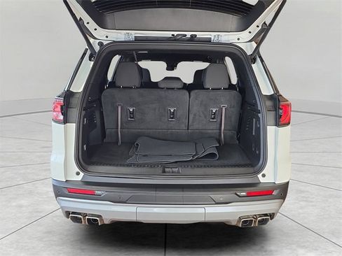 Used 2025 GMC Acadia Elevation image 28
