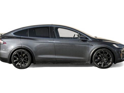 Used 2018 Tesla Model X 75D image 7