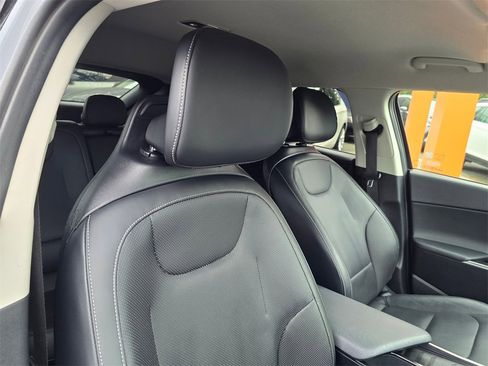 Used 2022 Kia EV6 Wind image 12