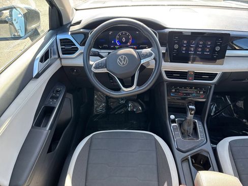 Used 2025 Volkswagen Taos SE image 35