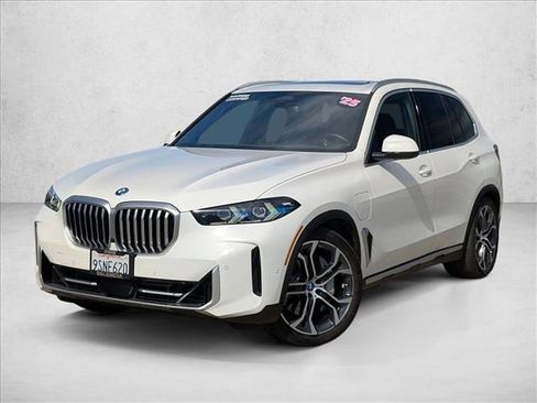 Certified 2025 BMW X5 xDrive50e w/ Premium Package image 1