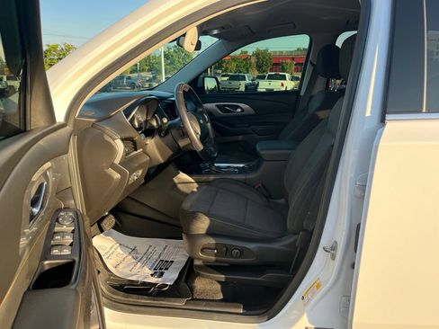 Used 2019 Chevrolet Traverse LT FWD image 17