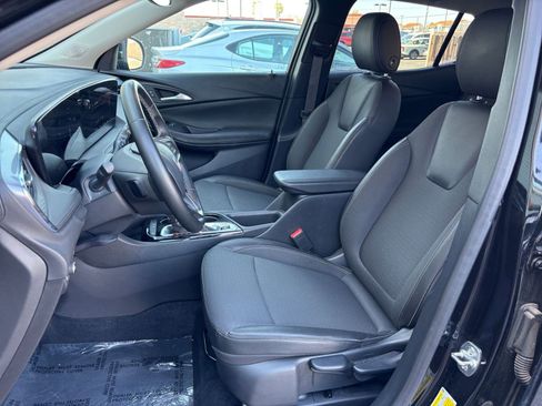 Used 2025 Buick Encore GX Preferred FWD image 25