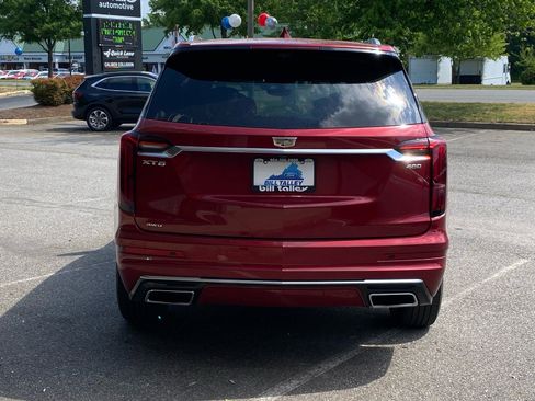 Used 2020 Cadillac XT6 Premium Luxury w/ Platinum Package AWD/4WD image 4