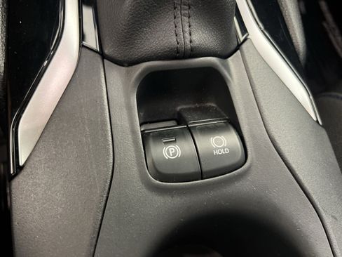 Used 2025 Toyota Corolla Cross AWD Hybrid image 32