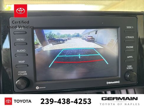 Used 2022 Toyota RAV4 XLE Premium image 14