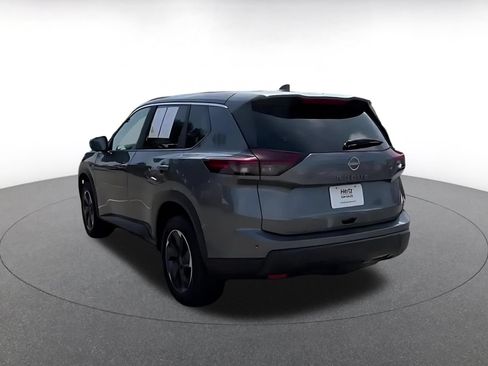 Used 2025 Nissan Rogue SV AWD/4WD image 11