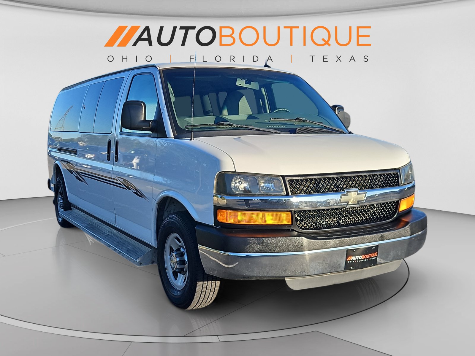 Used 2014 Chevrolet Express 3500 LT w/ LT Preferred Equipment Group RWD image 7