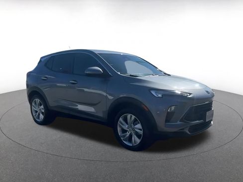 Used 2025 Buick Encore GX Preferred image 2