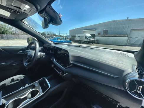 Certified 2025 Chevrolet Equinox LT w/ Convenience Package II image 28