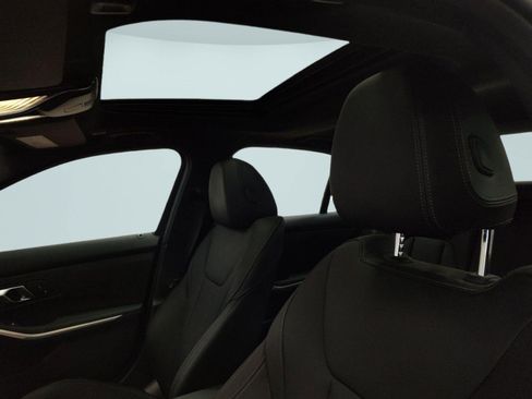 Used 2025 BMW 330i xDrive Sedan image 15