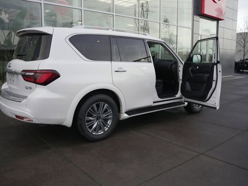 Used 2024 INFINITI QX80 Luxe image 7