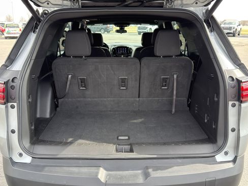 Used 2023 Chevrolet Traverse LT image 16