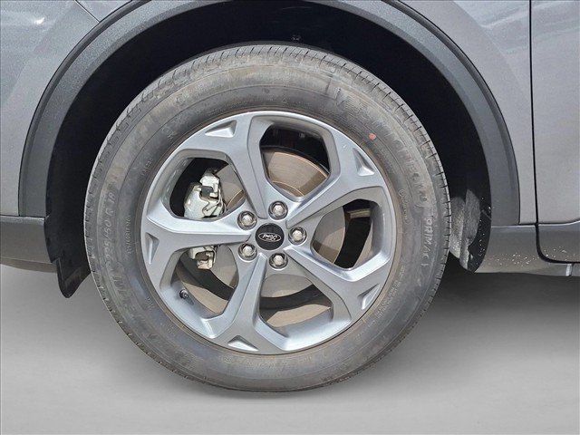 Used 2025 Ford Escape ST-Line AWD/4WD image 24