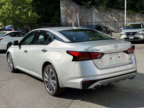 Used 2024 Nissan Altima 2.5 SL AWD/4WD image 4